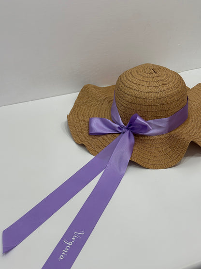 Cappello di paglia con nastro in raso